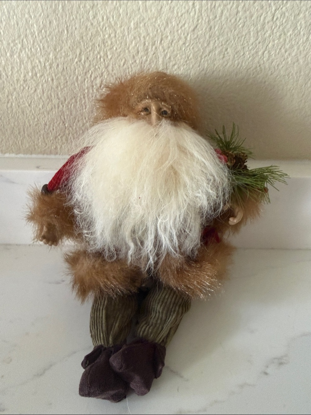 Olde World Style Santa Ornament Mantel Decor